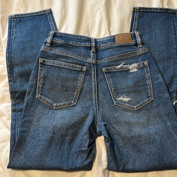 American Eagle Mom Jeans - Picture 2 of 3